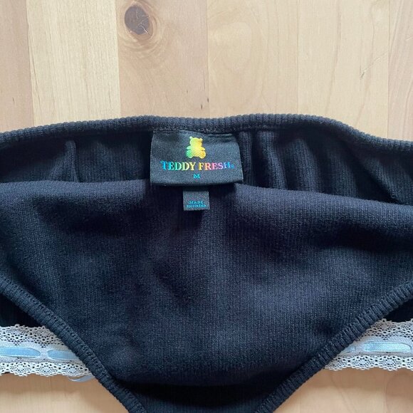 Teddy Fresh Women's Black Ribbed Bike Top Sports Bra w/ Ribbon size Medium NWOT - Picture 2 of 5